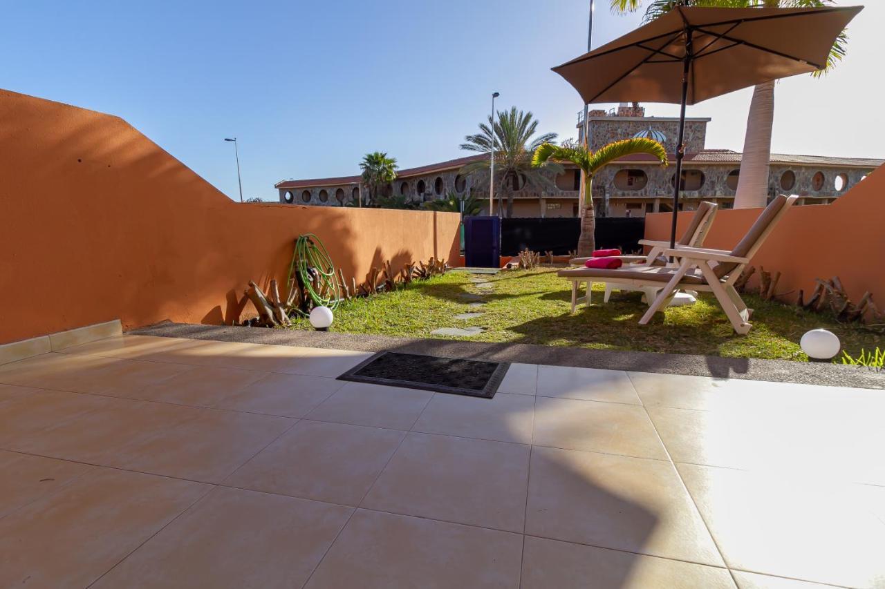 Villa Duplex Meloneras With Free Wifi And Private Garden Exterior foto